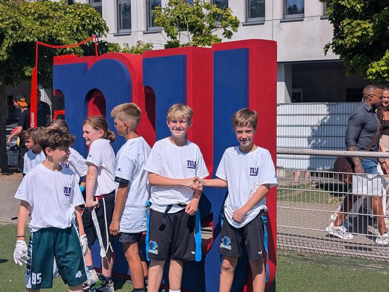 Panthers beim New York Giants x Galaxy Junior Flag Camp