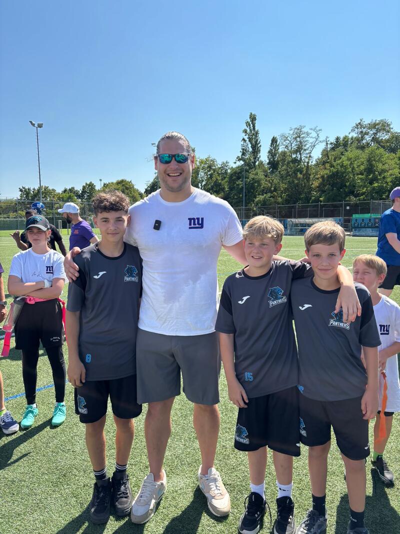 Panthers beim New York Giants x Galaxy Junior Flag Camp